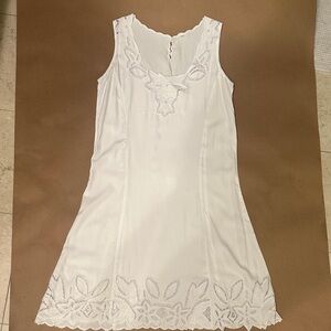 White Sleeveless Embroidered Women’s Dress
